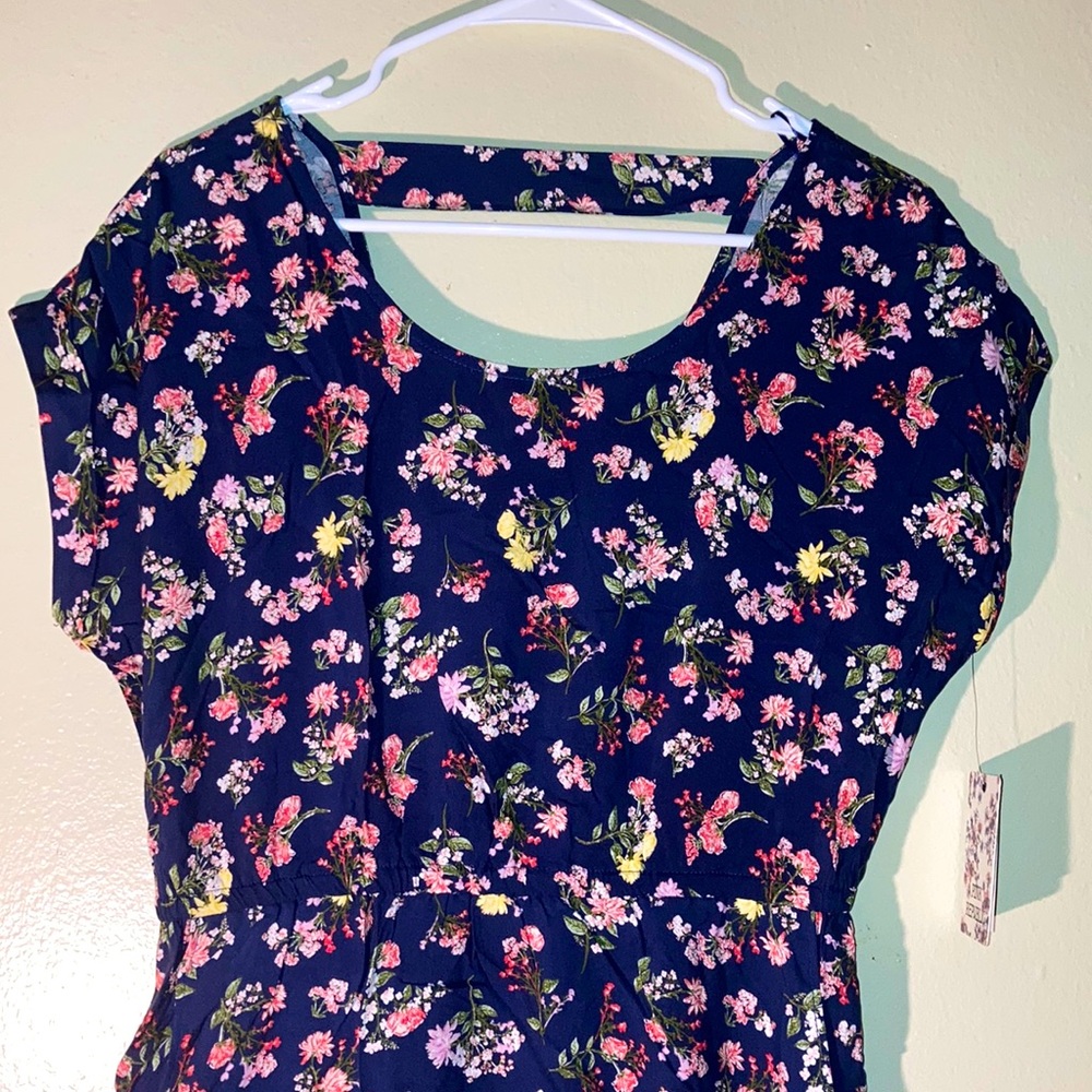 NWT Pink Republic Floral Dress Size Medium Navy Blue